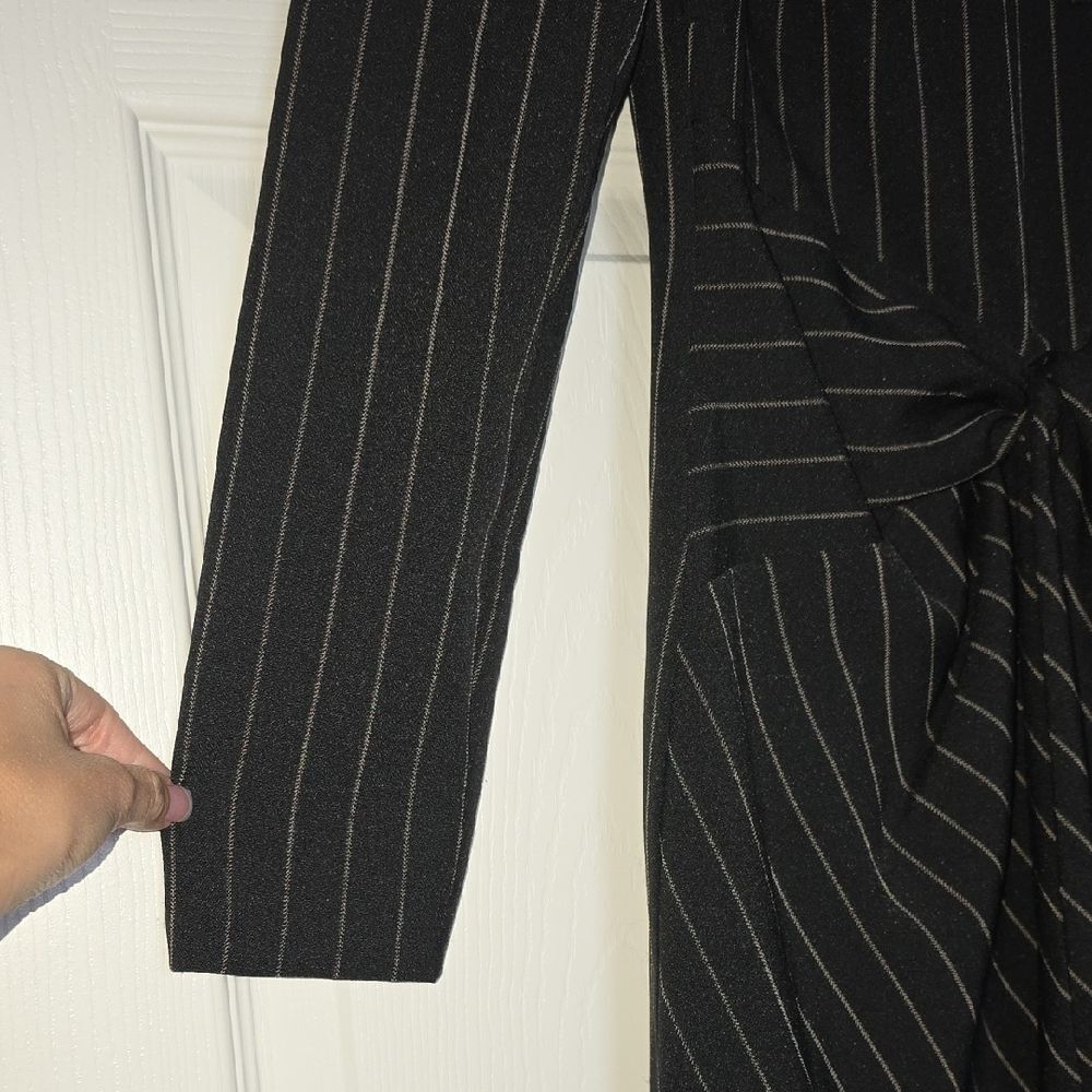 DKNY legant Black Striped Dress NEW - Picture 7 of 10